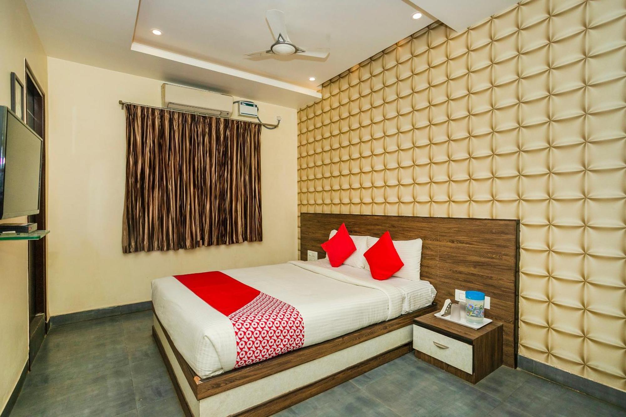 Super Collection O Indian Suites Near Sitara Restaurant Bangalore Luaran gambar