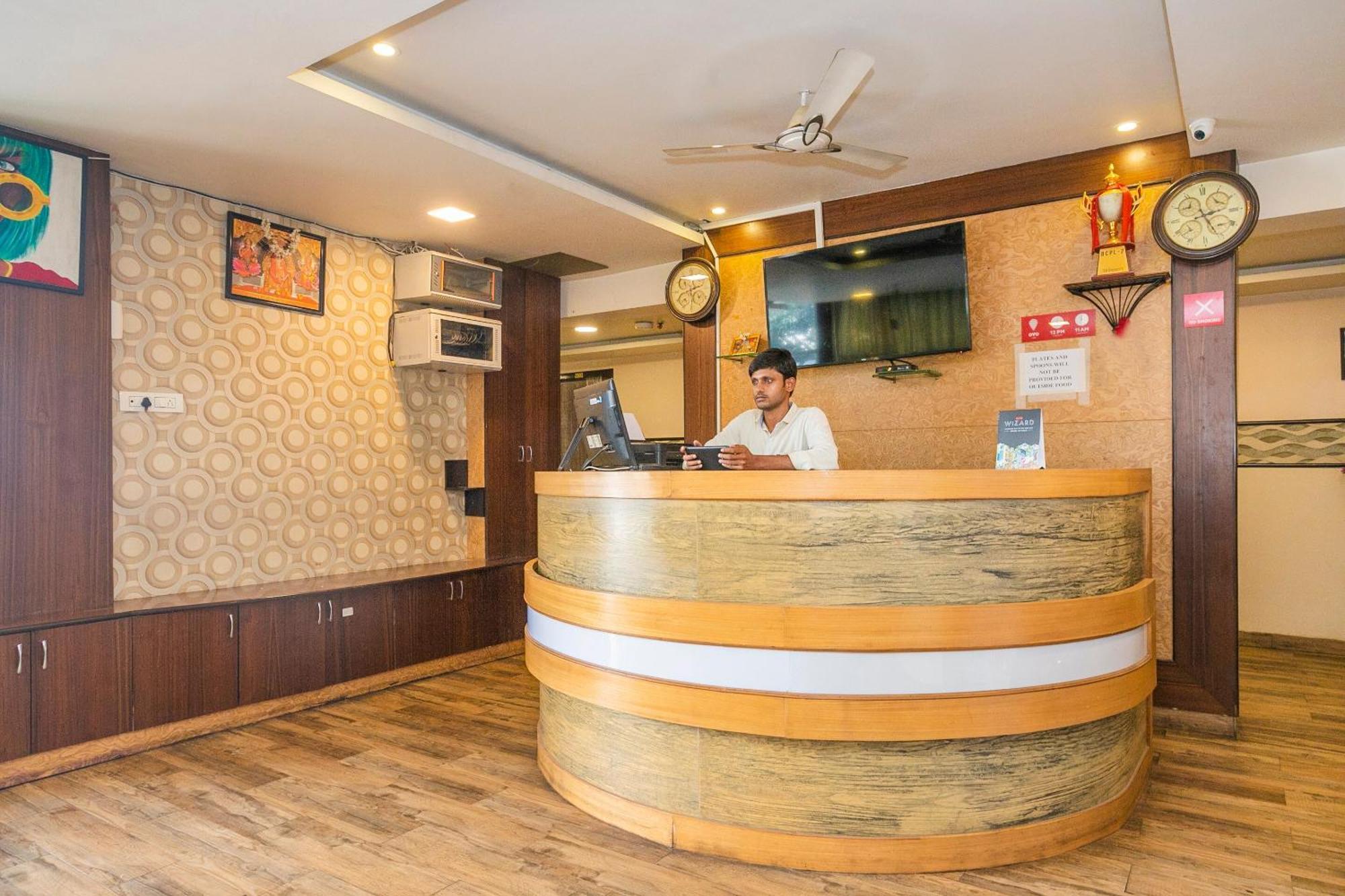 Super Collection O Indian Suites Near Sitara Restaurant Bangalore Luaran gambar