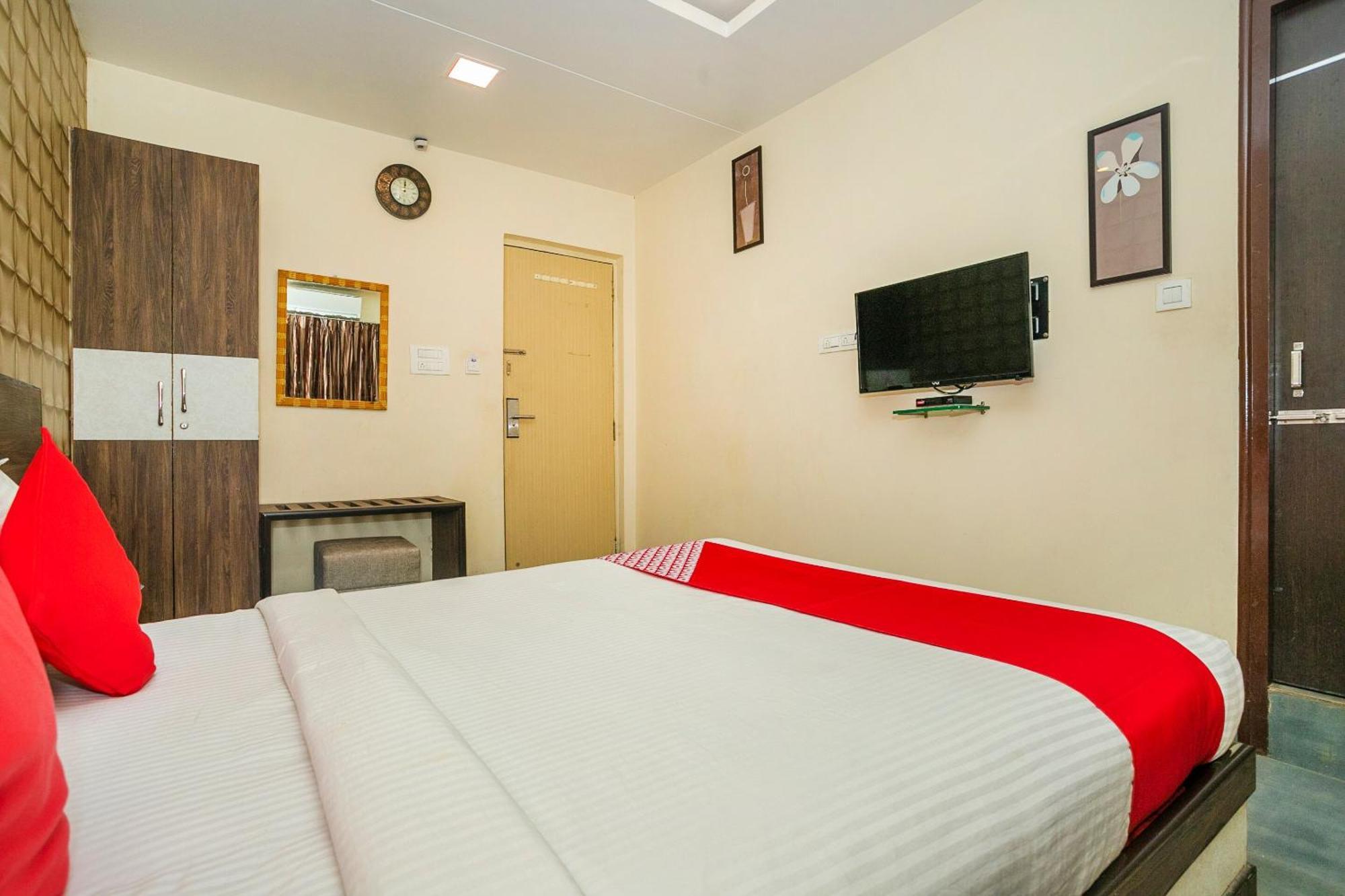 Super Collection O Indian Suites Near Sitara Restaurant Bangalore Luaran gambar